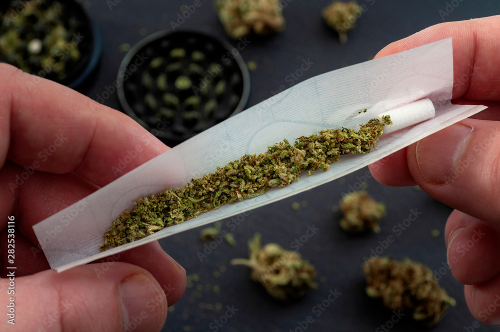 Cannabis-Legalisierung ab 01.04: Kein Aprilscherz! Die wichtigsten Antworten zum neuen Gesetz hier